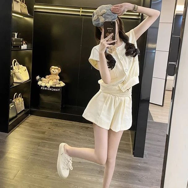 小香风时尚套装女夏季新款小个子杏色无袖背心上衣休闲短裤两件套