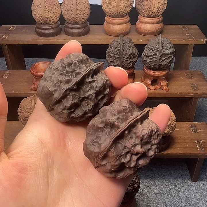 文玩核桃吊坠z七彩皇冠43mm