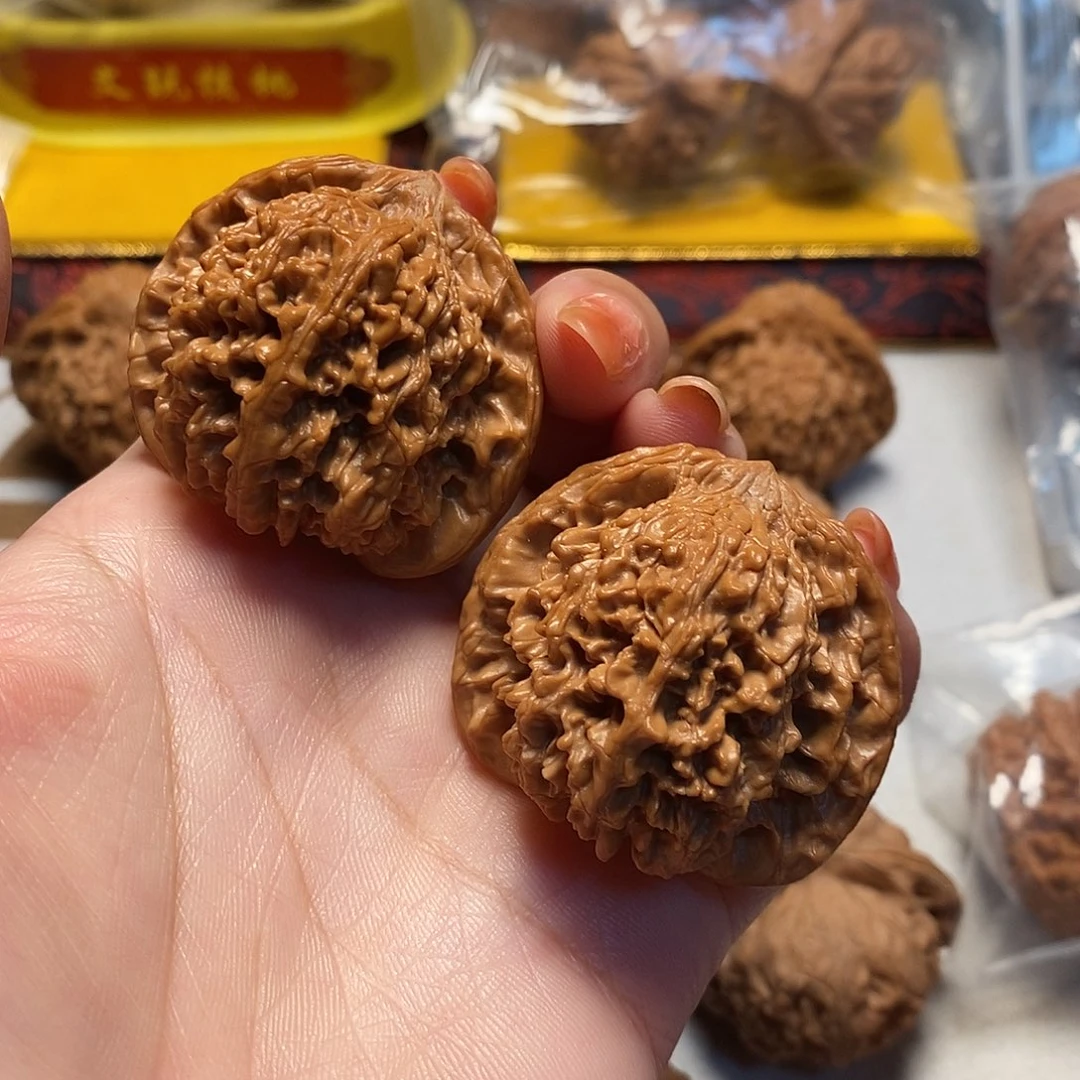 把件桃核43尺满天星放漏一对