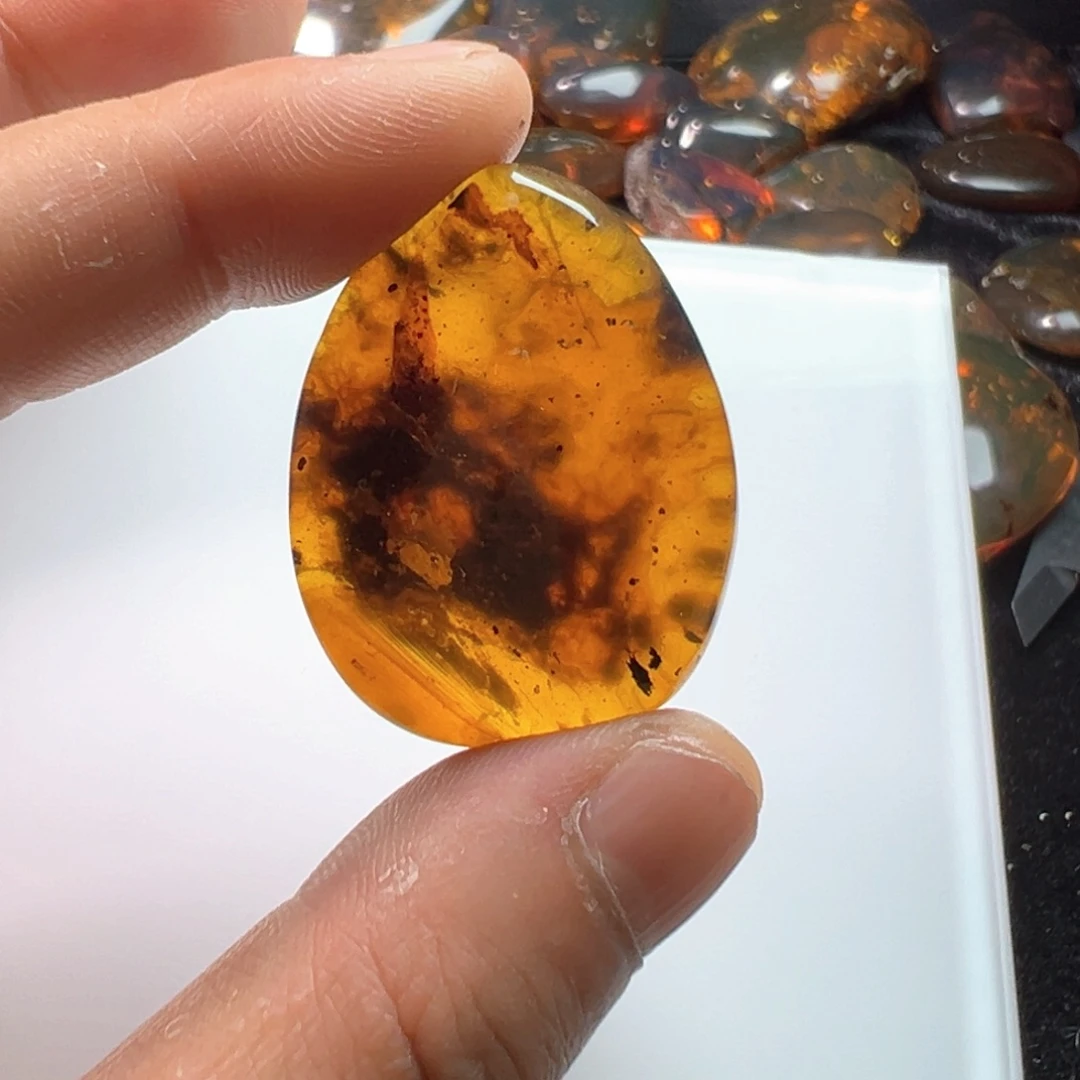 未镶嵌琥珀裸石吊坠