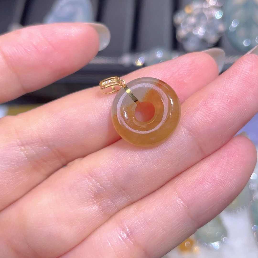 翡翠18K金镶嵌颈饰翡翠