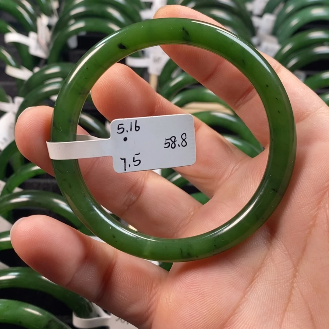 和田玉（碧玉）未镶嵌手镯有裂58