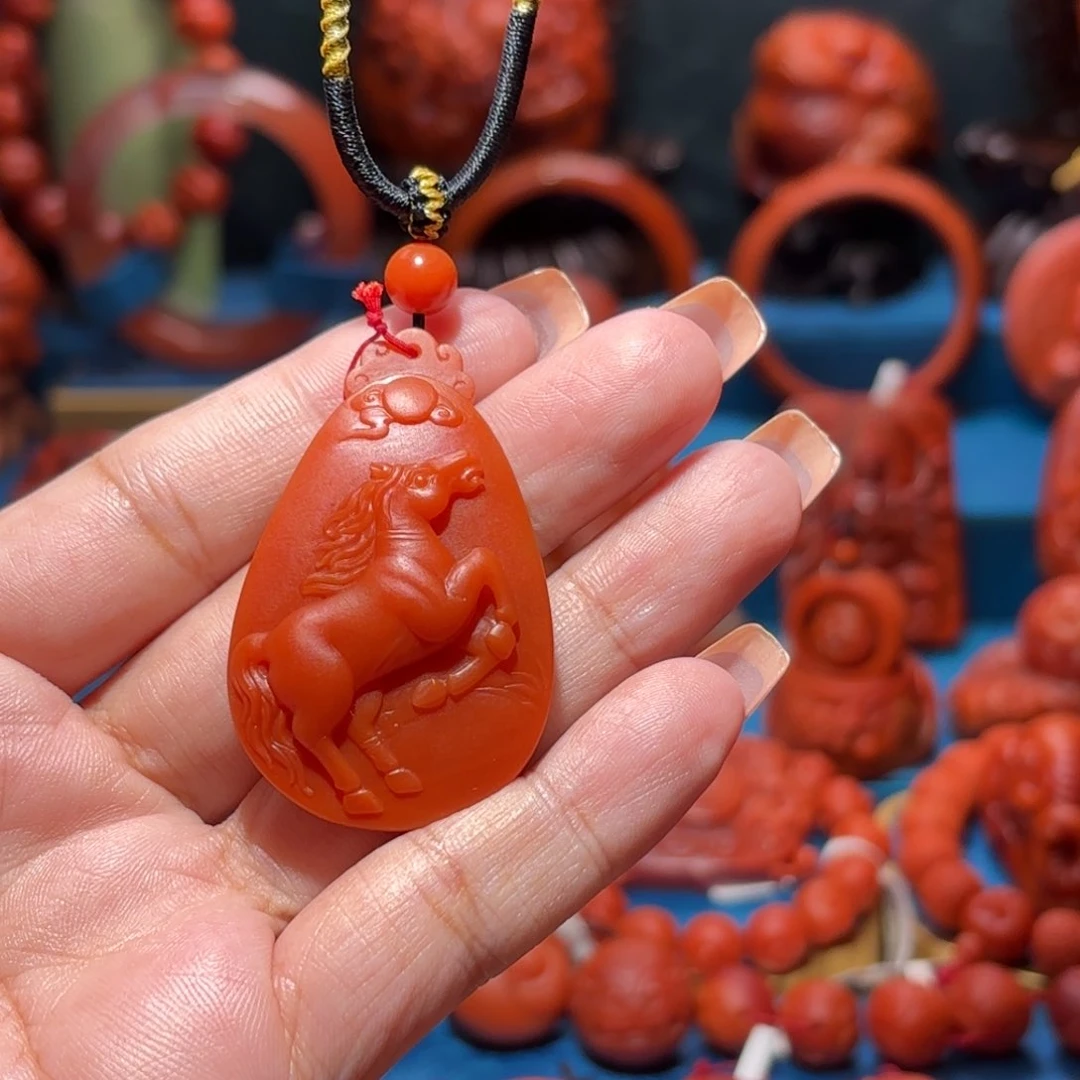 未镶嵌雕刻南红玛瑙@****活