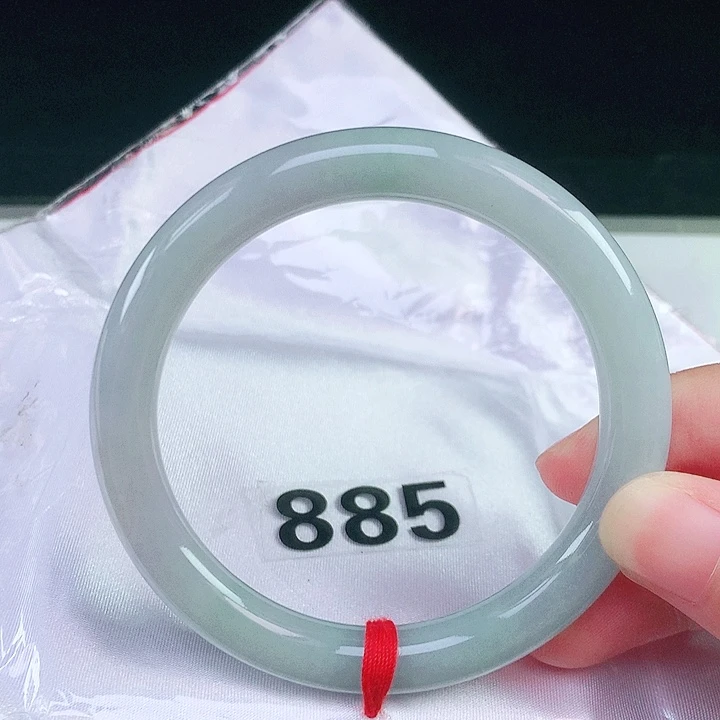 翡翠未镶嵌手镯(圆镯)58