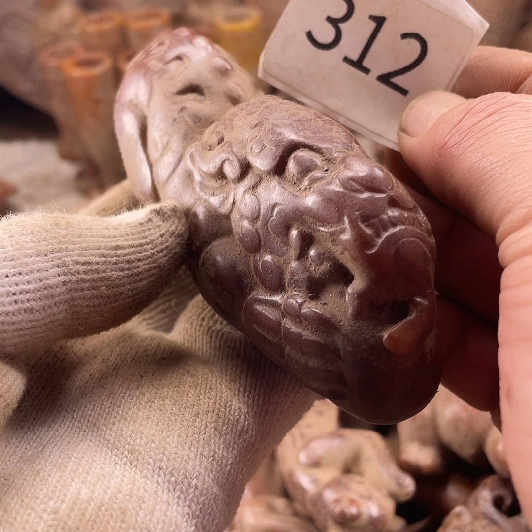 和田玉（糖玉）未镶嵌挂件