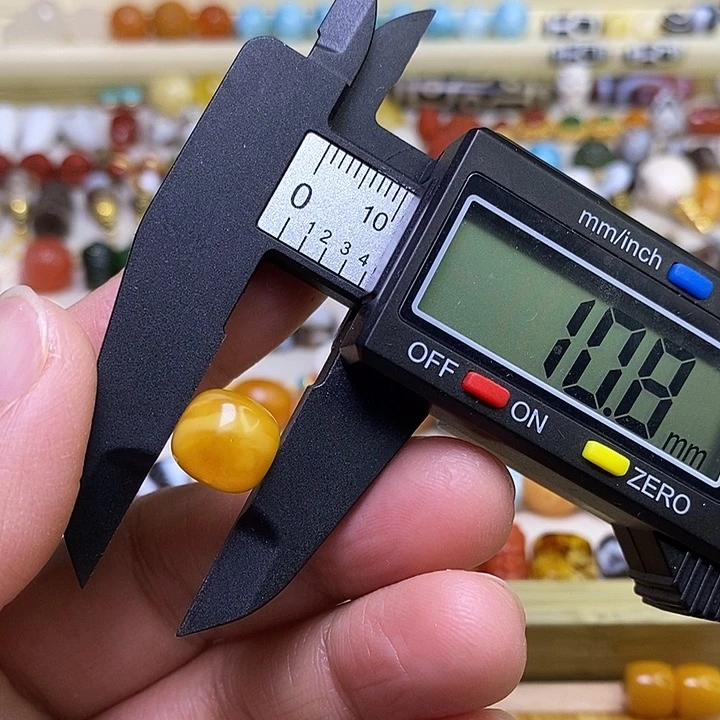 蜜蜡裸石未镶嵌配饰