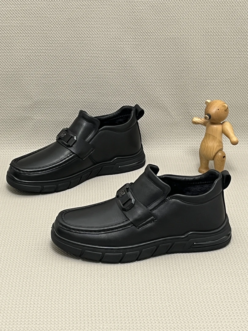 高帮休闲皮鞋2025冬季新款加绒保暖豆豆鞋一脚蹬真皮商务上班男鞋