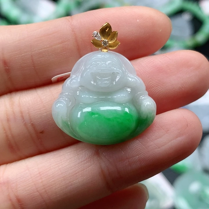 颈饰18K金镶嵌翡翠佛公