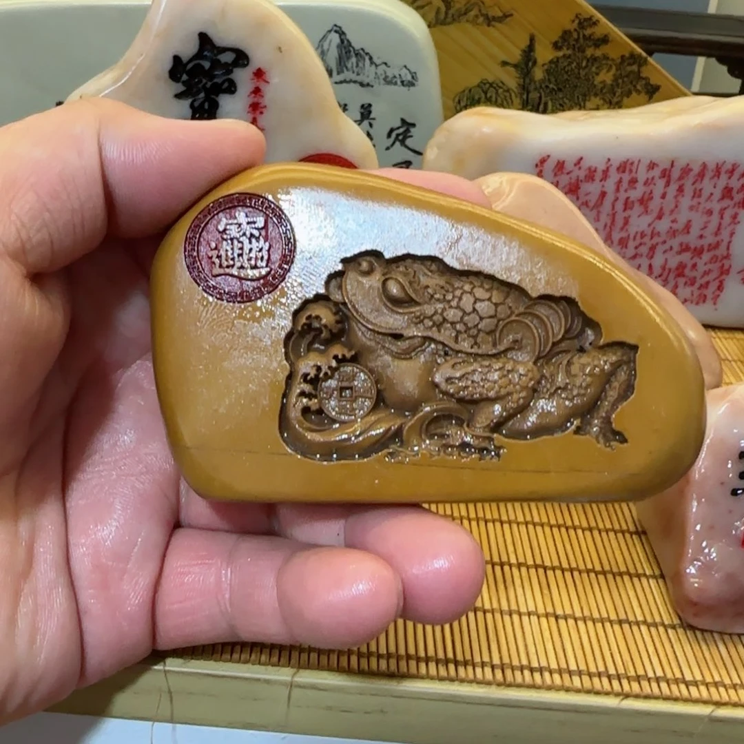 摆件龙***?石头雕刻艺术设计