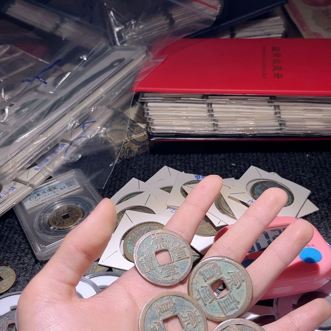 金嗯****儿不下播古泉根-钱币5个/9