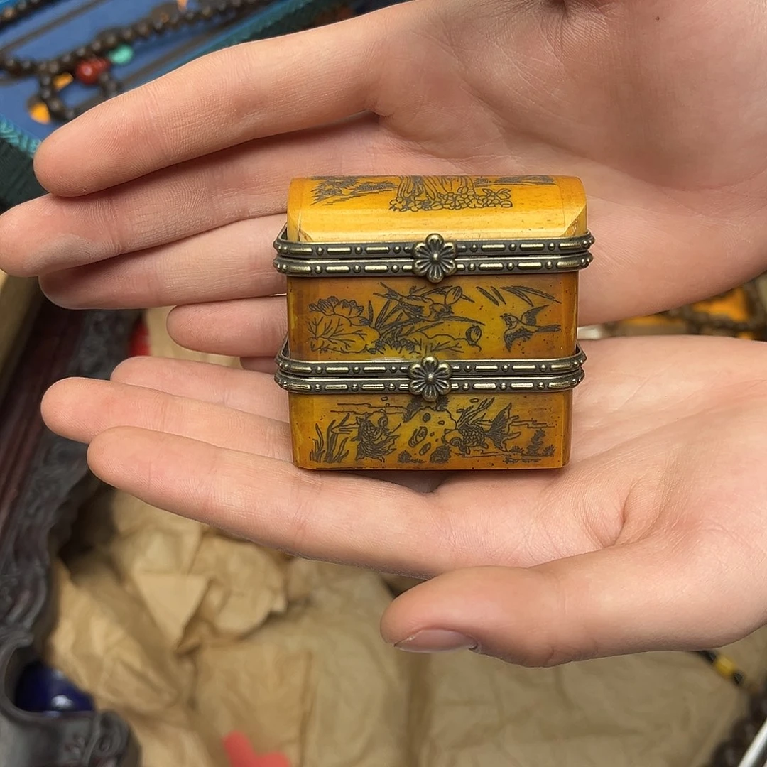 大叶紫檀（黑酸枝木类）