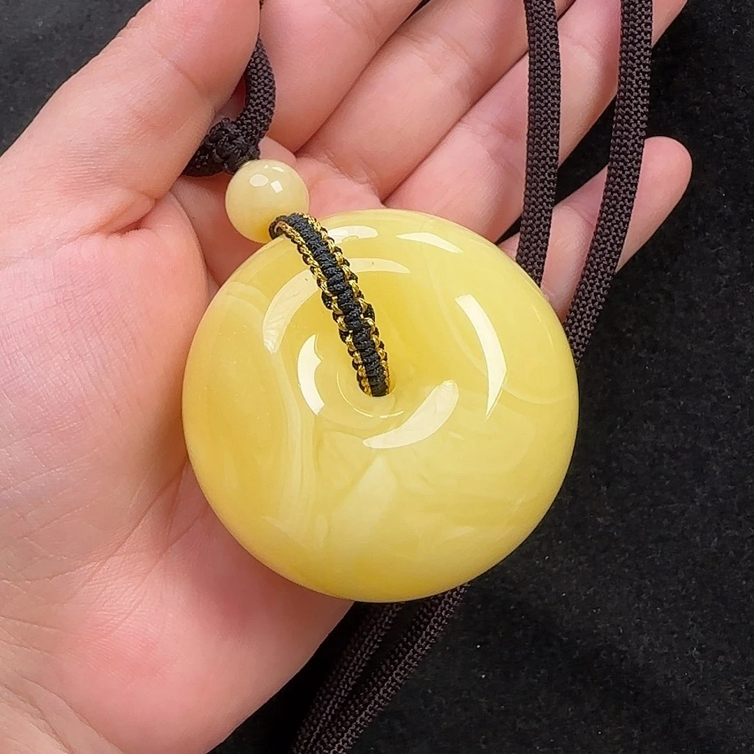 蜜蜡未镶嵌珠宝奇石