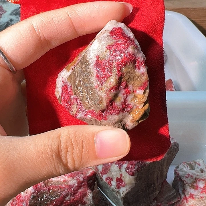天然辰砂天然朱砂原石
