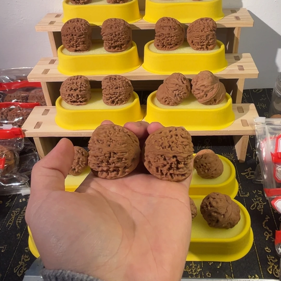 吊坠文玩核桃42三角南疆石