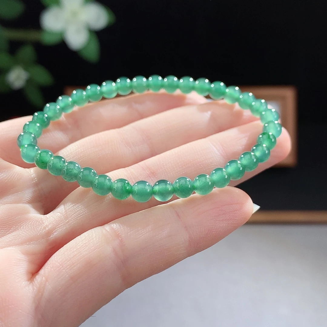 未镶嵌手镯（圆镯）翡翠