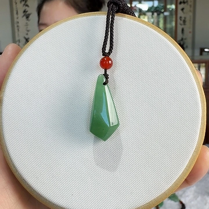 密玉（石英质玉）未镶嵌颈饰