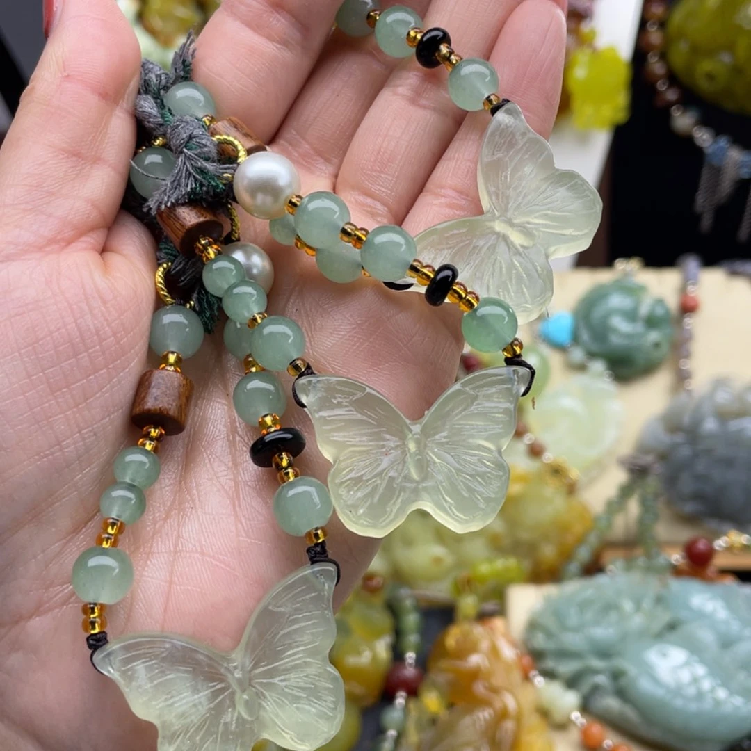 未镶嵌蛇纹石玉颈饰