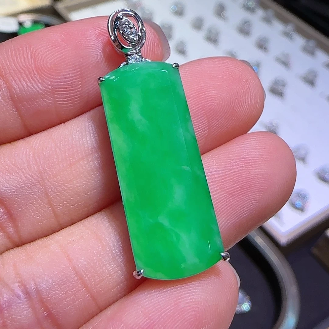 翡翠吊坠(不含链)18K金镶嵌无事牌