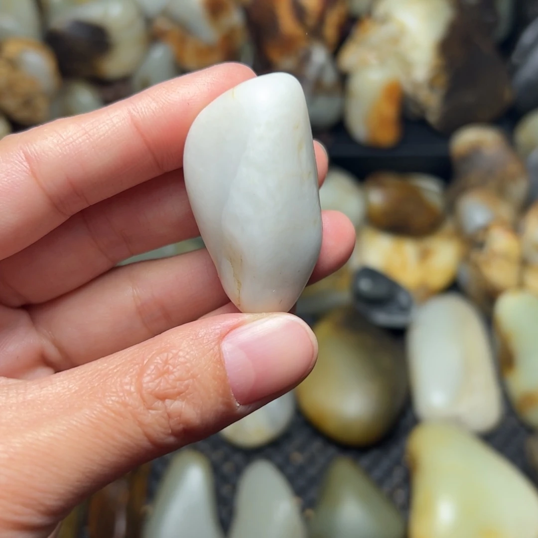 和田玉（青玉）A32未镶嵌