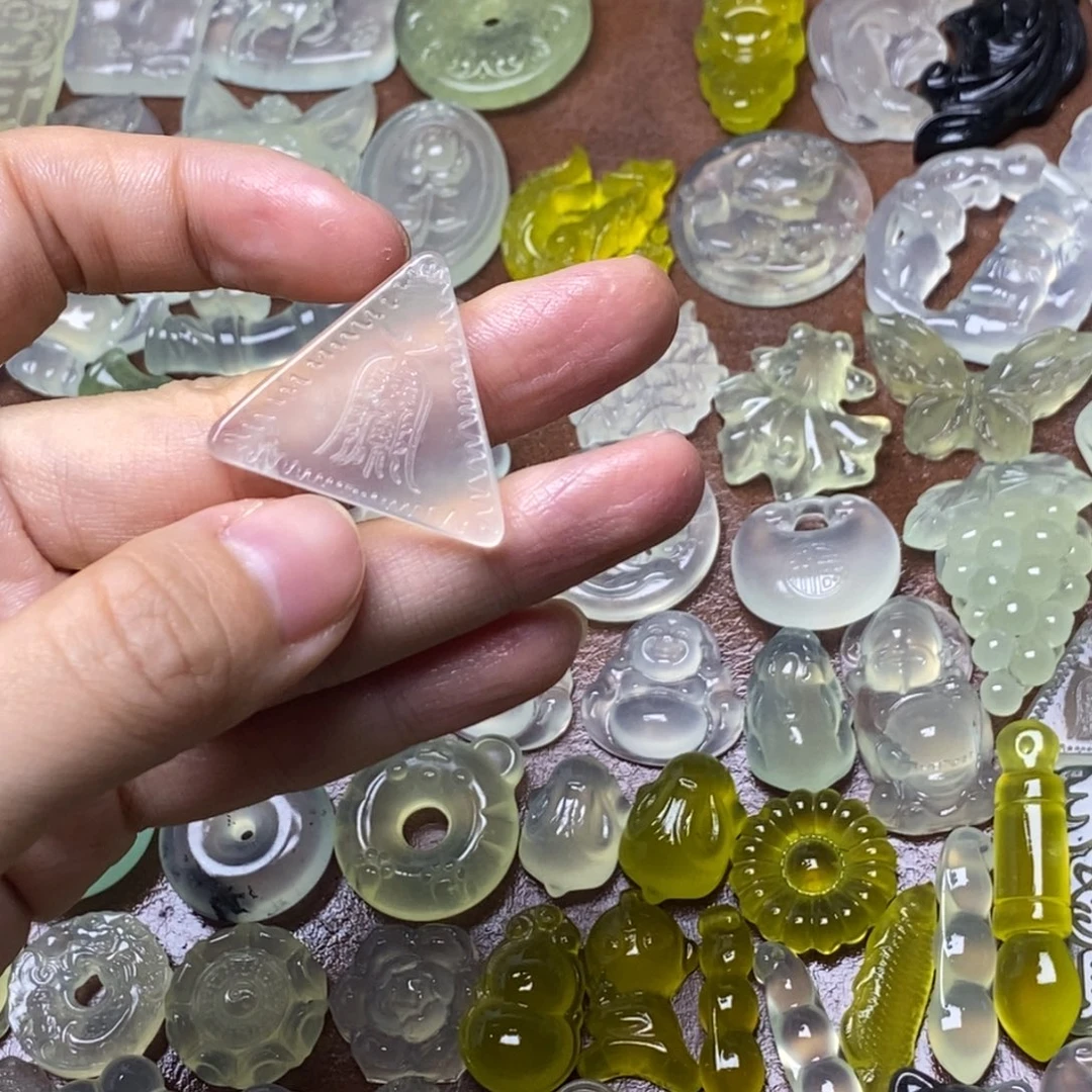 蛇纹石玉合金颈饰