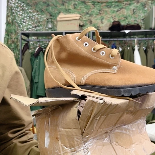 直播间的翻毛皮鞋42码