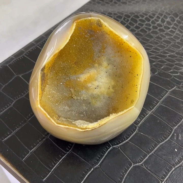 水晶合金珠宝半成品黄晶洞