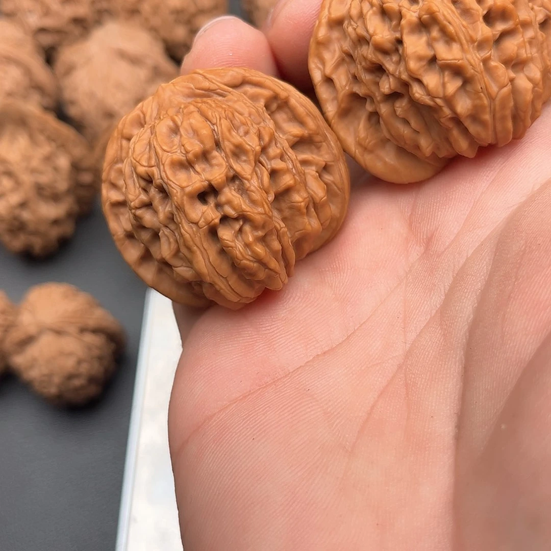 文玩核桃吊坠误**间四座楼