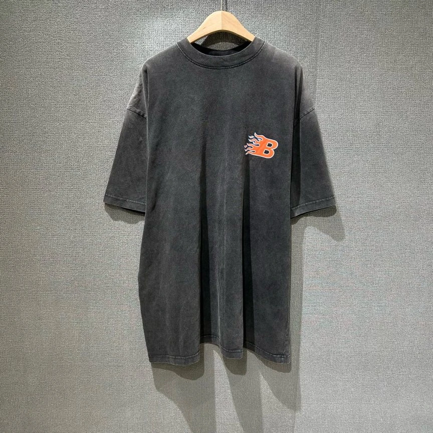 未使用 Balenciaga/巴黎世家 （pm）火焰做旧短袖 xxs码/3186