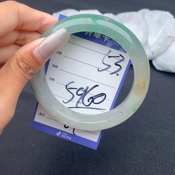 石英质玉（非洲翠）手镯未镶嵌53