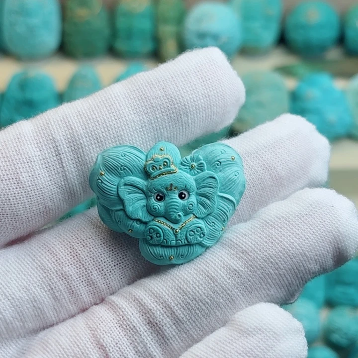 未镶嵌绿松石珠宝奇石