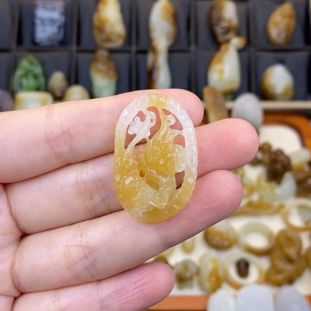 和田玉未镶嵌颈饰