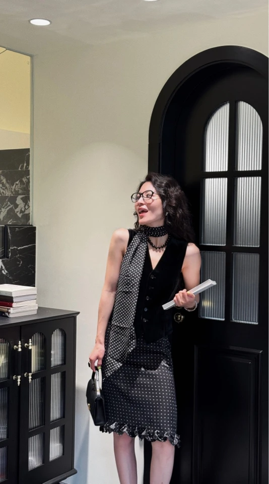 MIRROR 【涛姐精选】麻辣女教师黑色真丝丝绒马甲