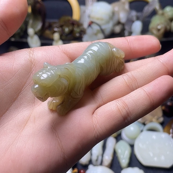 和田玉（糖玉）未镶嵌颈饰