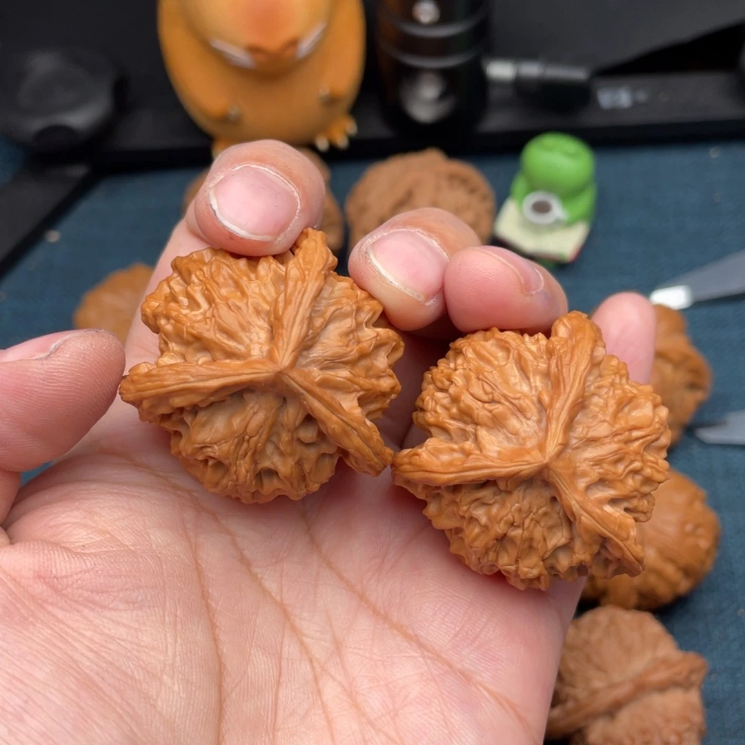 文玩核桃把件余*40盘山奔全品