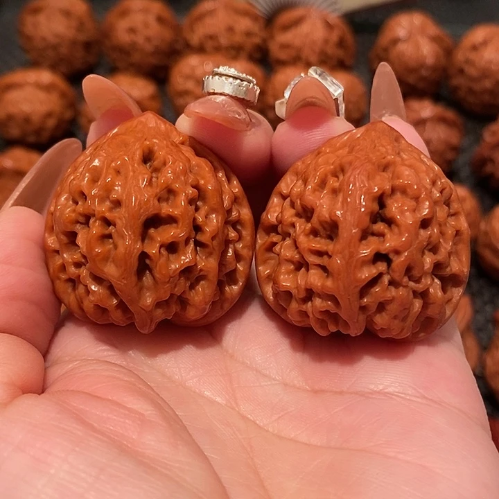 文玩核桃吊坠38太行龙纹1591