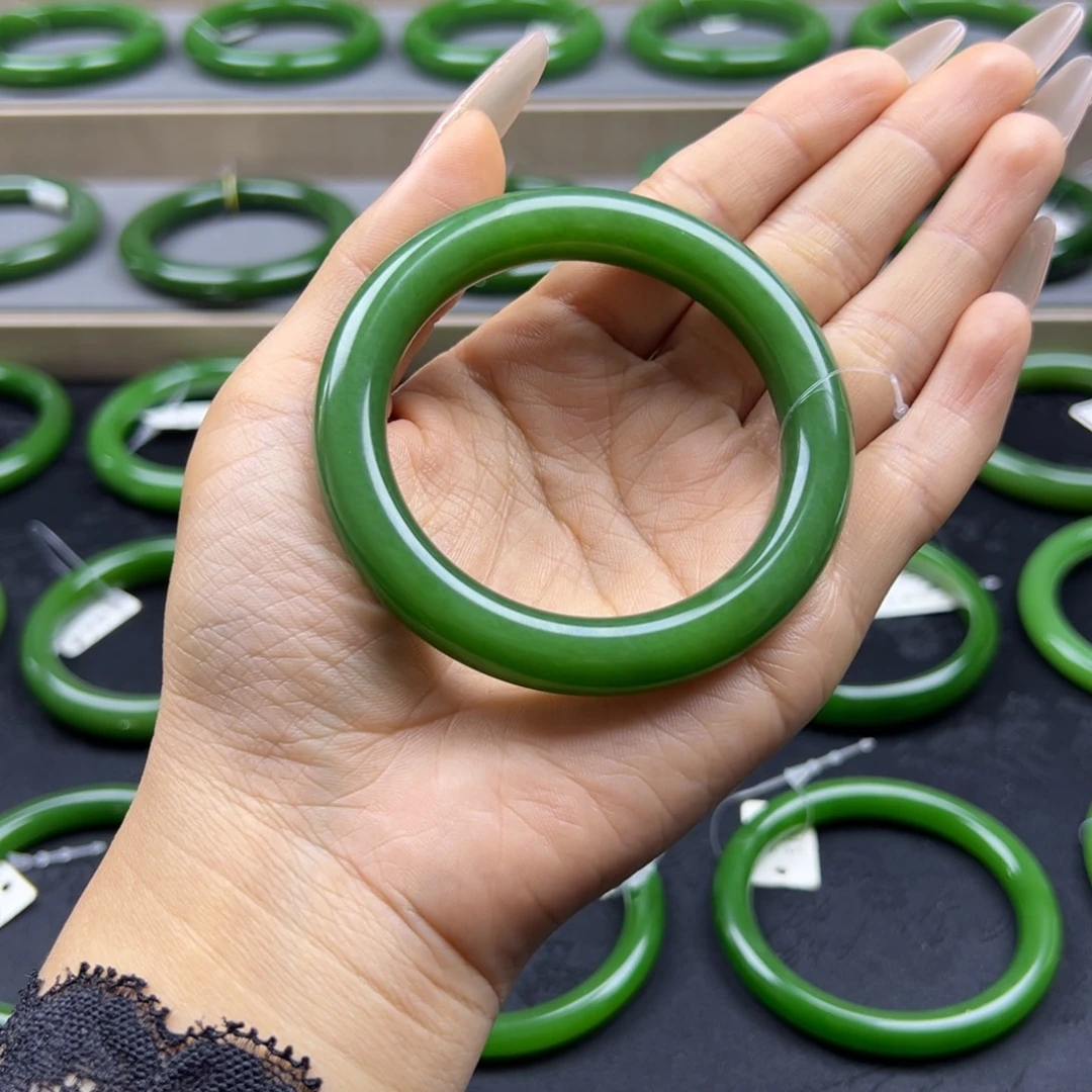 和田玉（碧玉）未镶嵌手镯