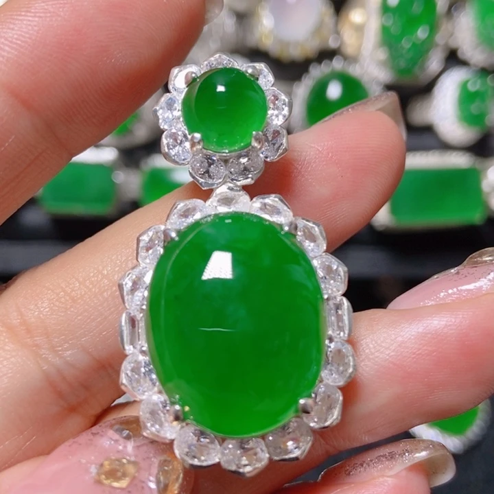 翡翠银S925镶嵌颈饰翡翠