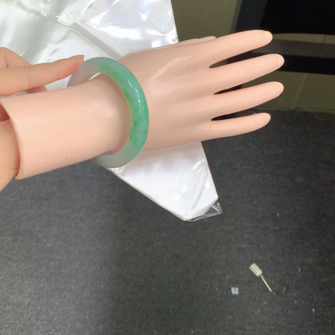 翡翠未镶嵌手镯16