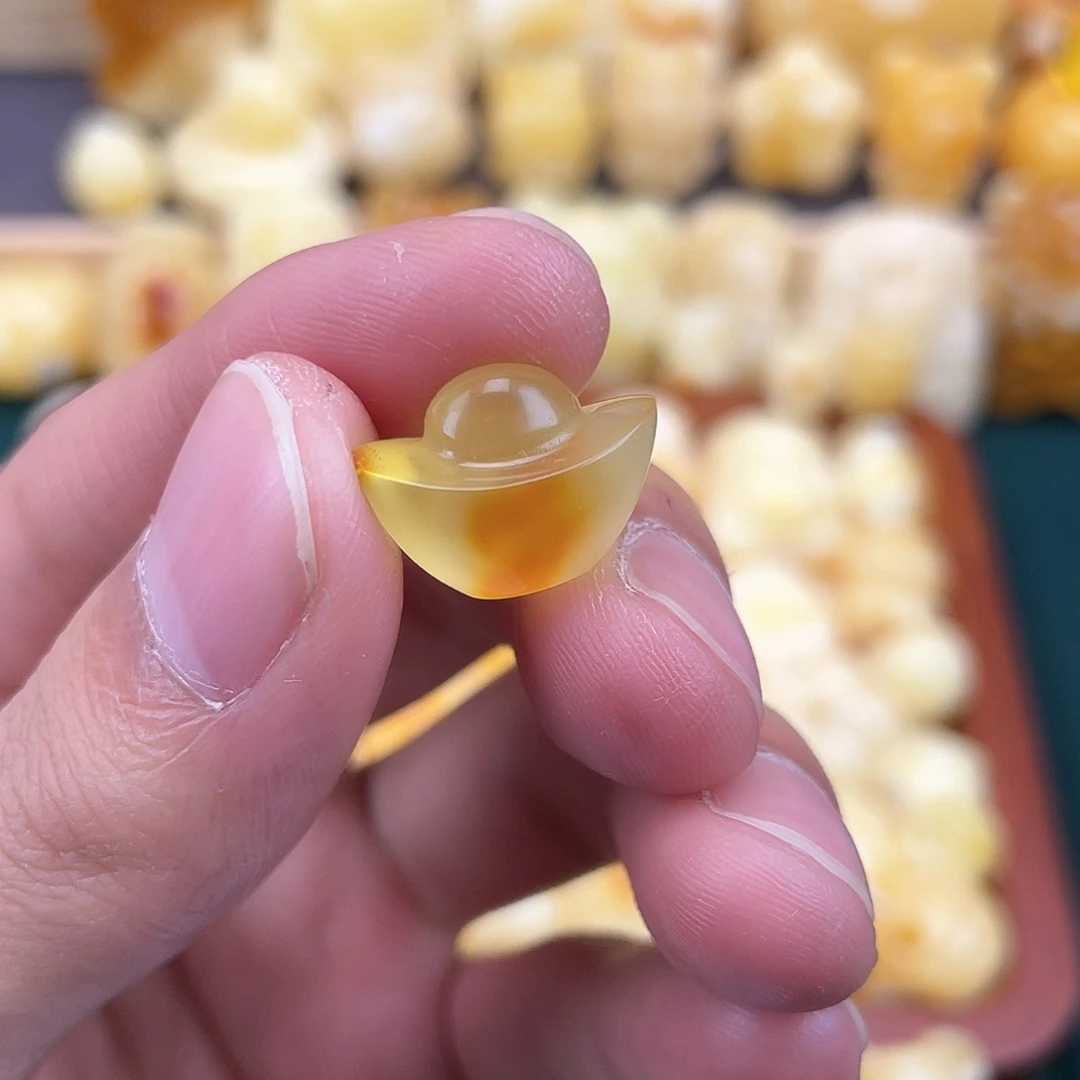 琥珀裸石未镶嵌蜜蜡