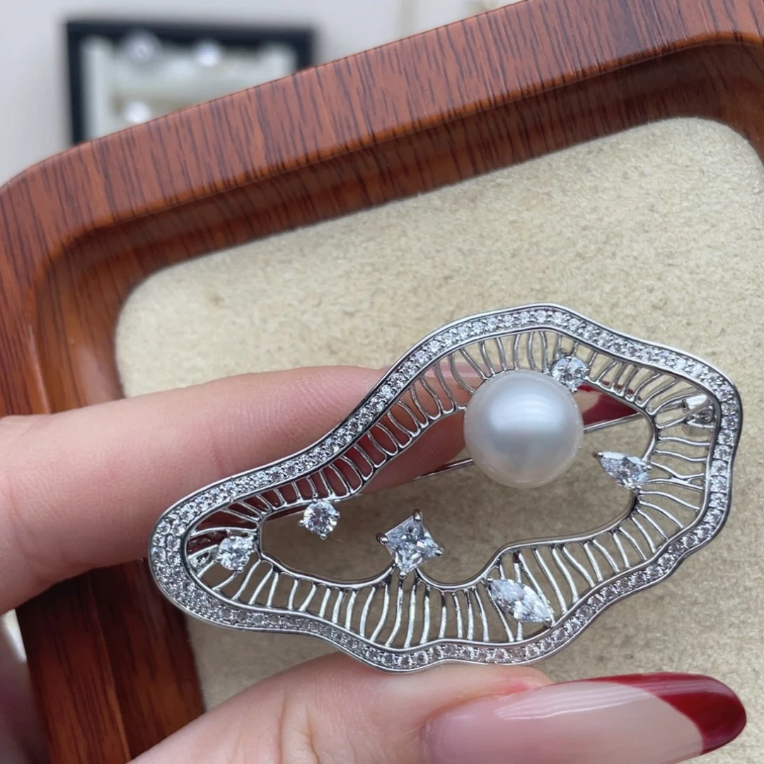 未镶嵌胸饰海水珍珠W4