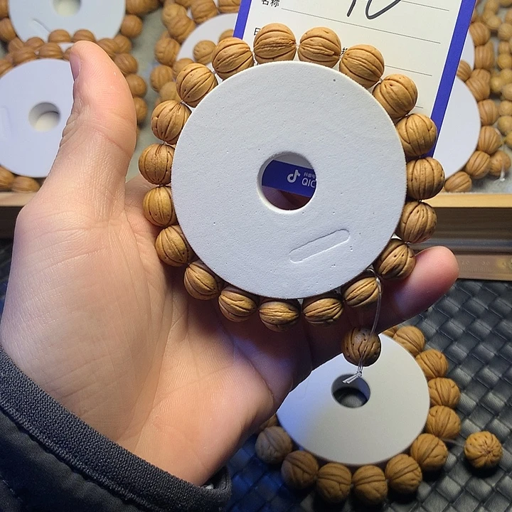 桃核吊坠96哈哈哈斤斤计较