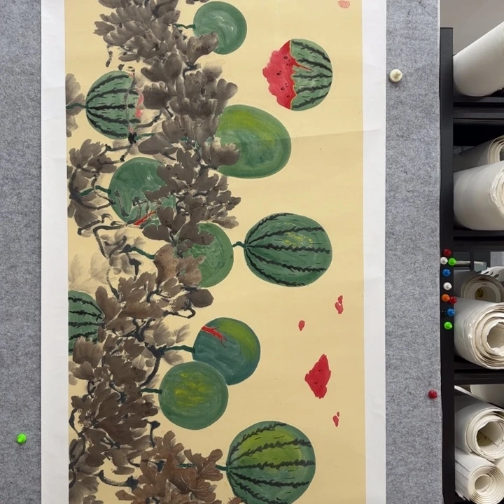 国画花鸟等图案为一体而