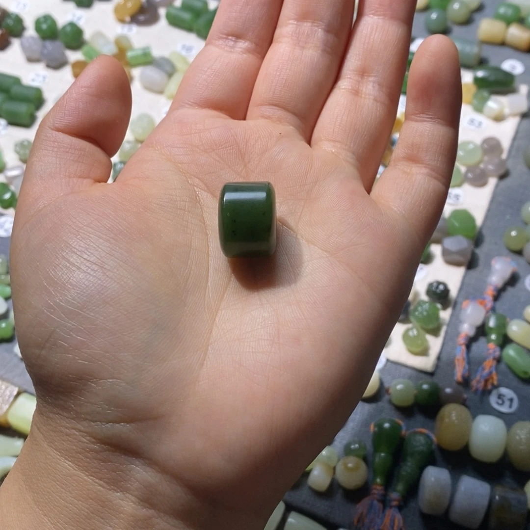 用***9和田玉未镶嵌车挂