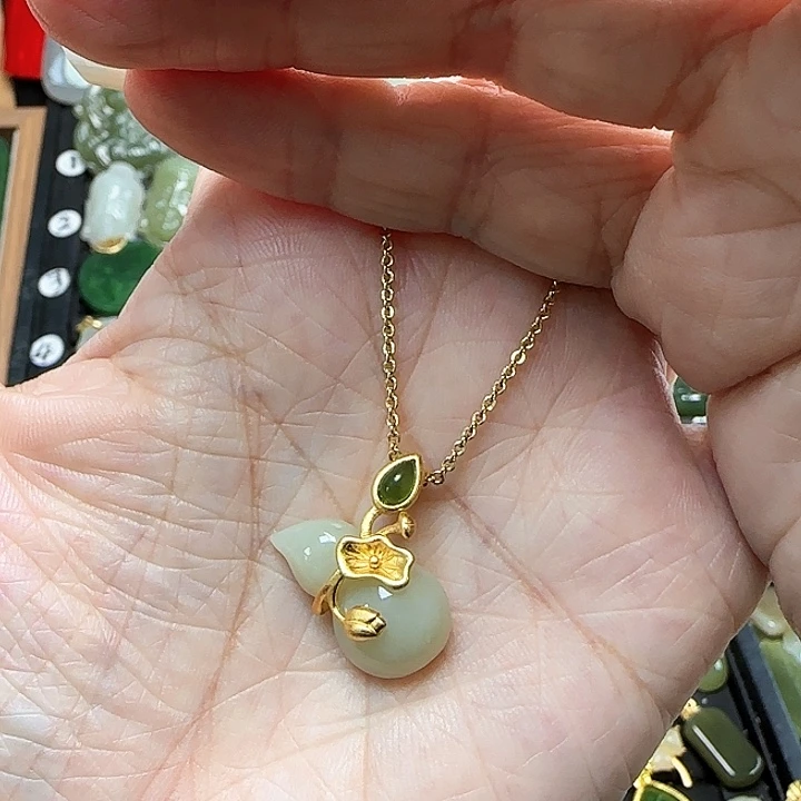 颈饰银S925镶嵌和田玉