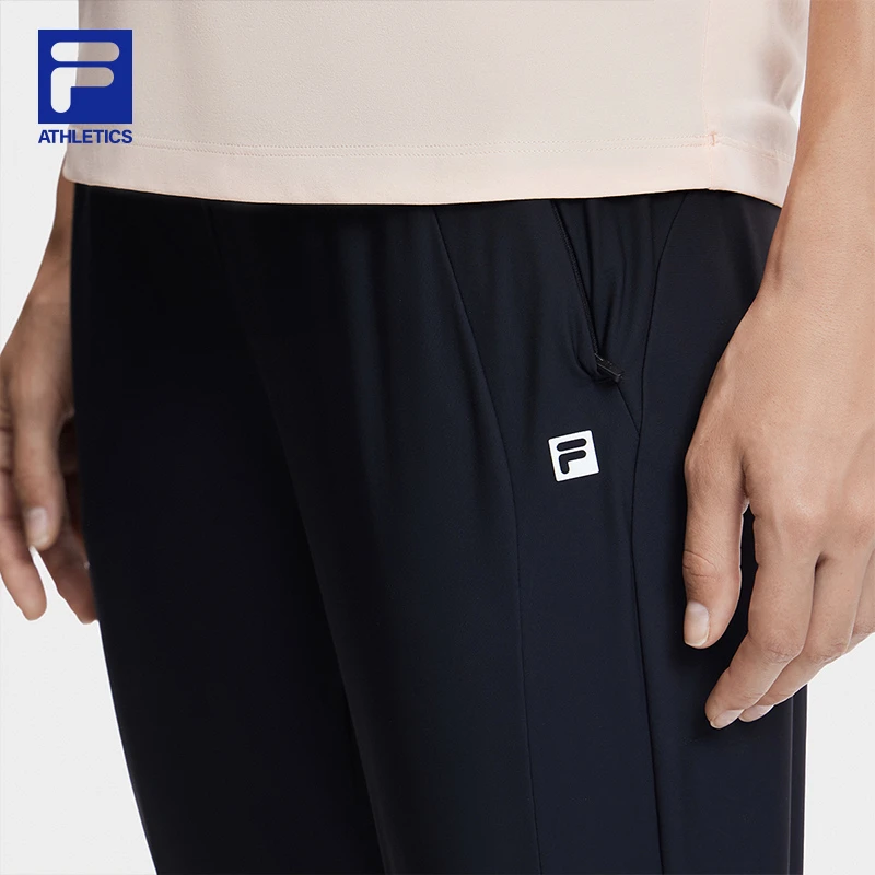 FILA/斐乐女子夏季夏日漫游UPF50+户外经典透气休闲裤A11W421604F