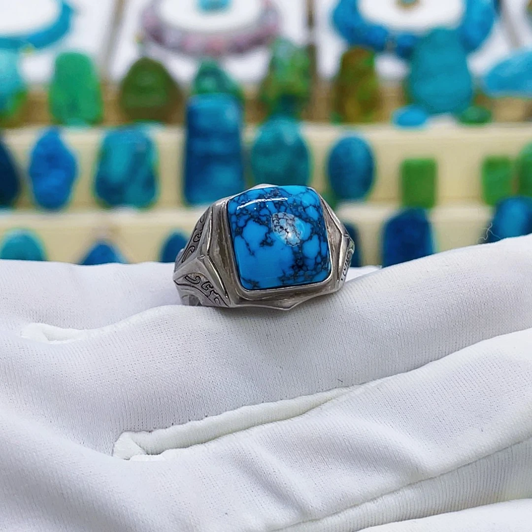 绿松石未镶嵌颈饰