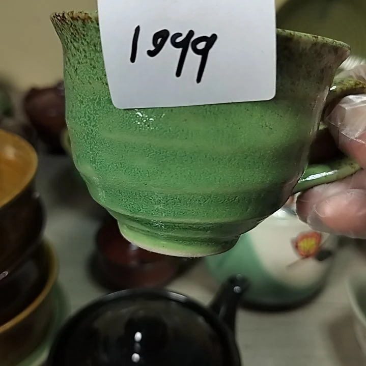 盘瓷片陶瓷杯盘壶碗都有