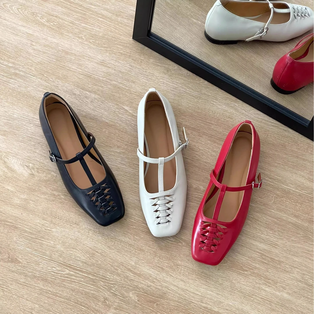 HUSSLOVE 头层牛皮·跟高1CM·复古编织镂空T字带浅口平底单鞋