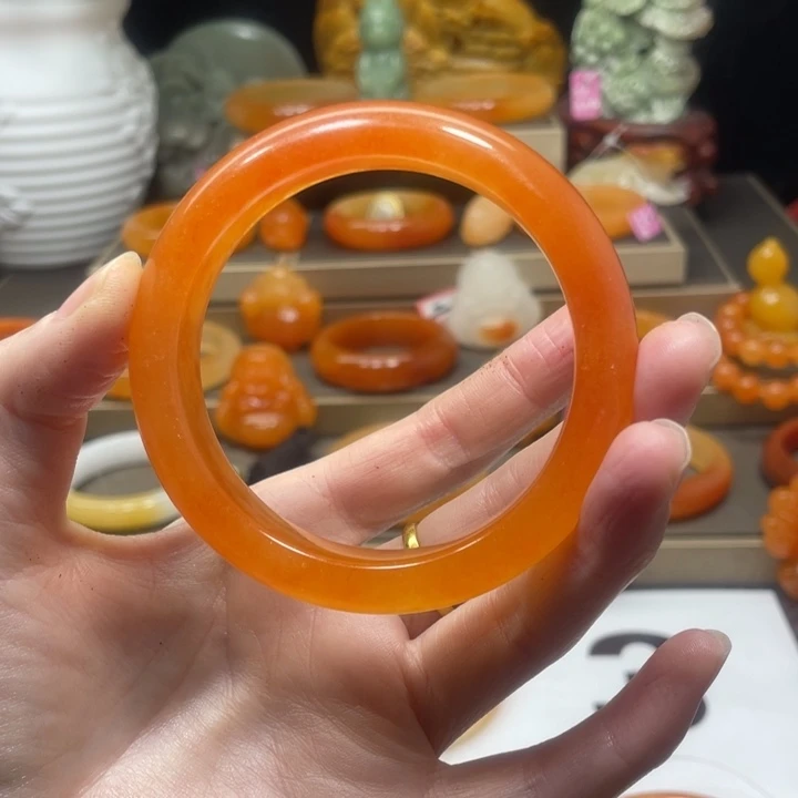 未镶嵌石英质玉（黄龙玉）手镯你*美