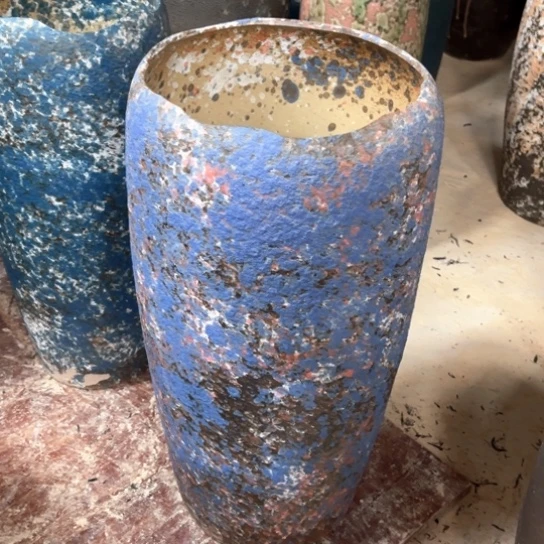 罐默认微瑕，有孔编号19-80